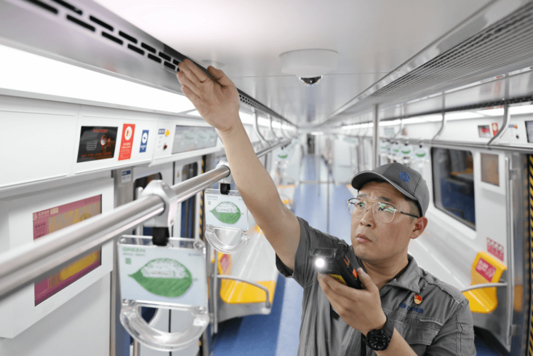 地铁公司推出暑运服务“套餐”满足乘客出行需求
